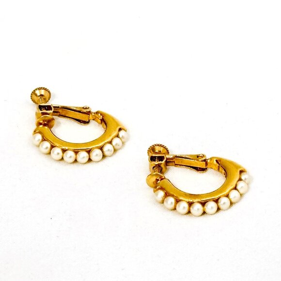 Vintage Napier Gold Tone Faux Pearl Half Hoop Screw Back Earrings - Picture 7 of 8